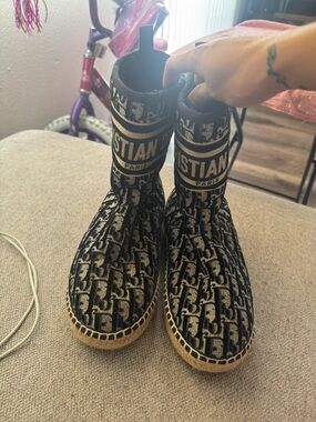 Authentic Dior size 7